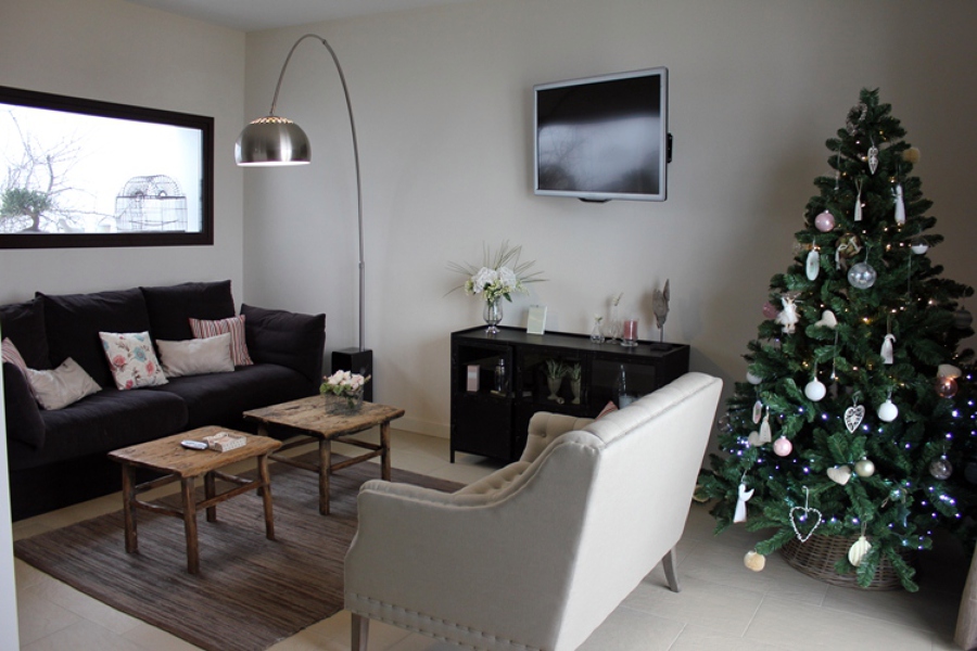 VIVIENDA UNIFAMILIAR CON PISCINA