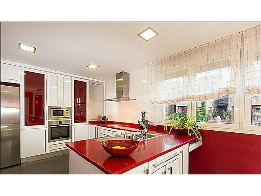 Vivienda unifamiliar de 5 dormitorios en Torrelodones (Madrid)