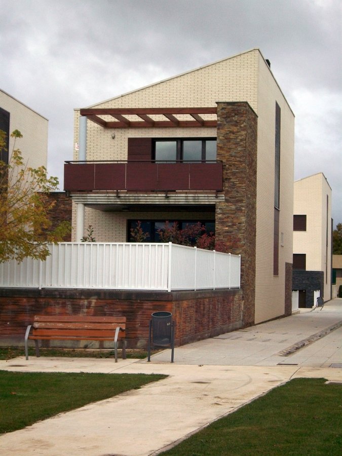 VIVIENDAS UNIFAMILIARES