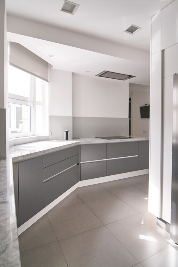 Zona de cocción y muebles bajos