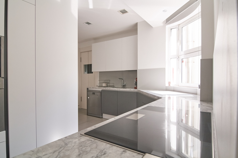 Zona de cocción y muebles bajos