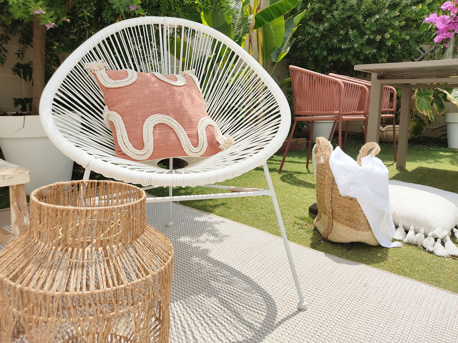 Zona de descanso en jardín