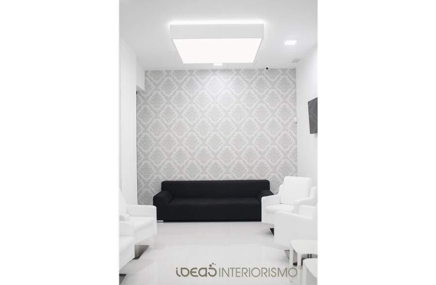 Zona de espera Clínica de Injertos capilares