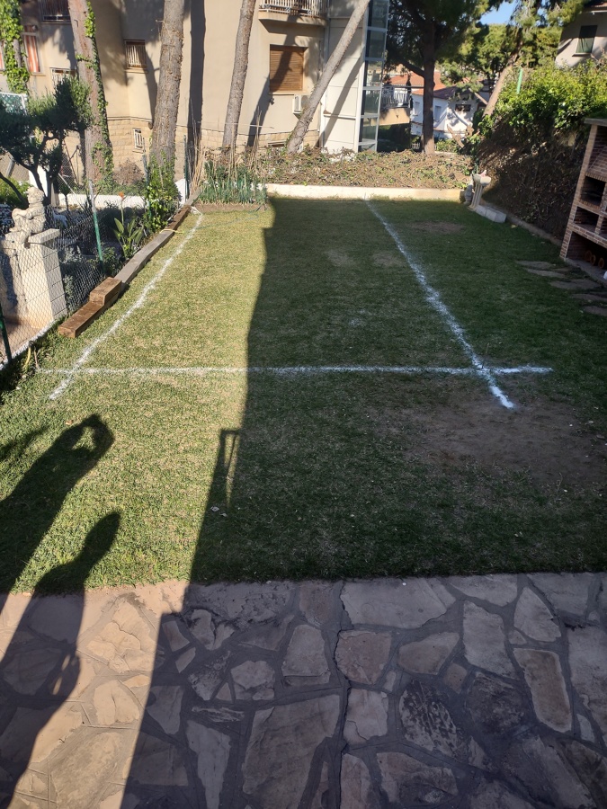 Zona de excavación marcada.