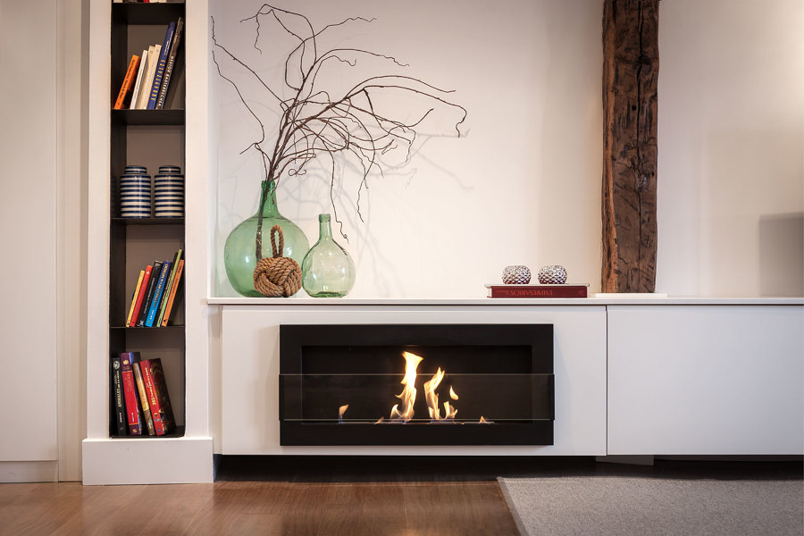 Zona de lectura con chimenea