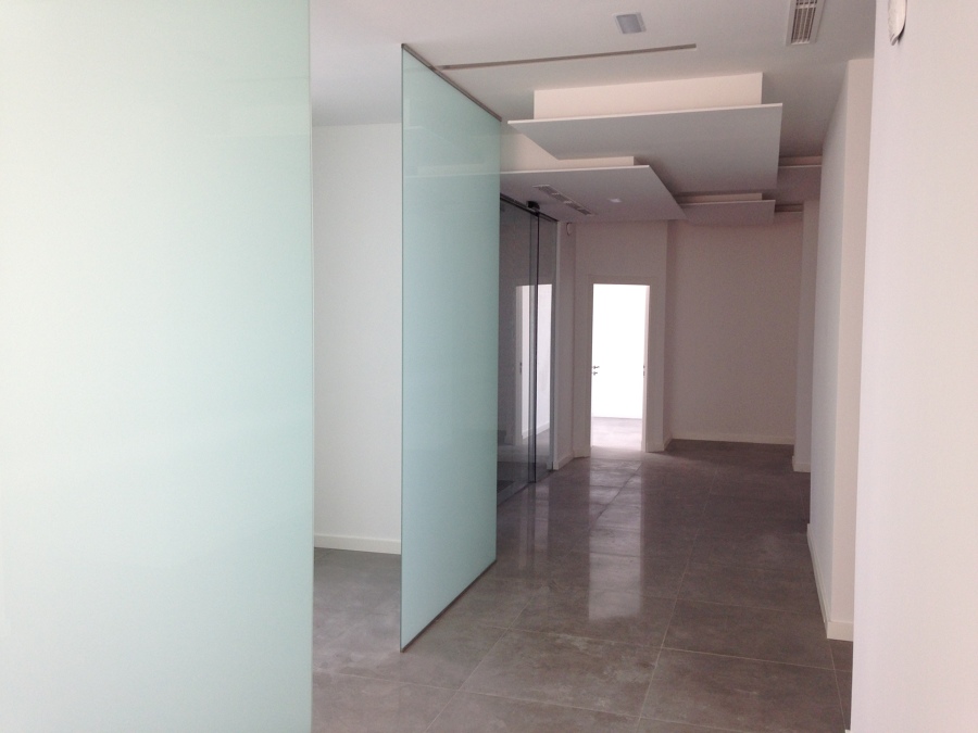 Zona de recepcion y salas de espera.