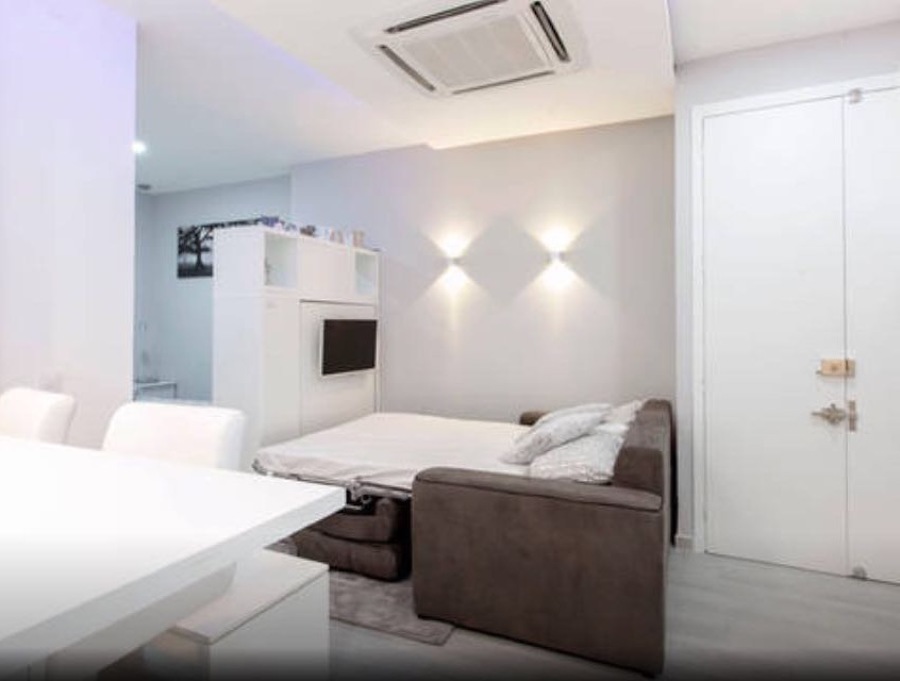 zona de salón convertida en dormitorio....