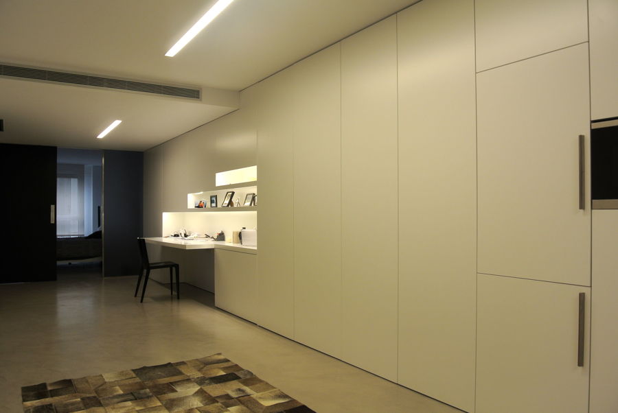 Zona de trabajo y armarios