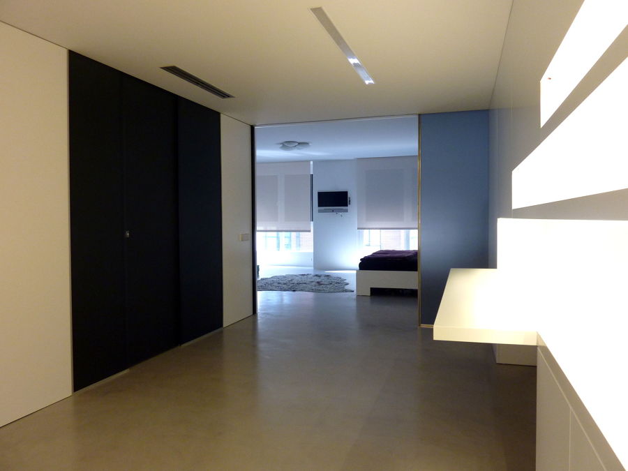 Zona de trabajo y armarios