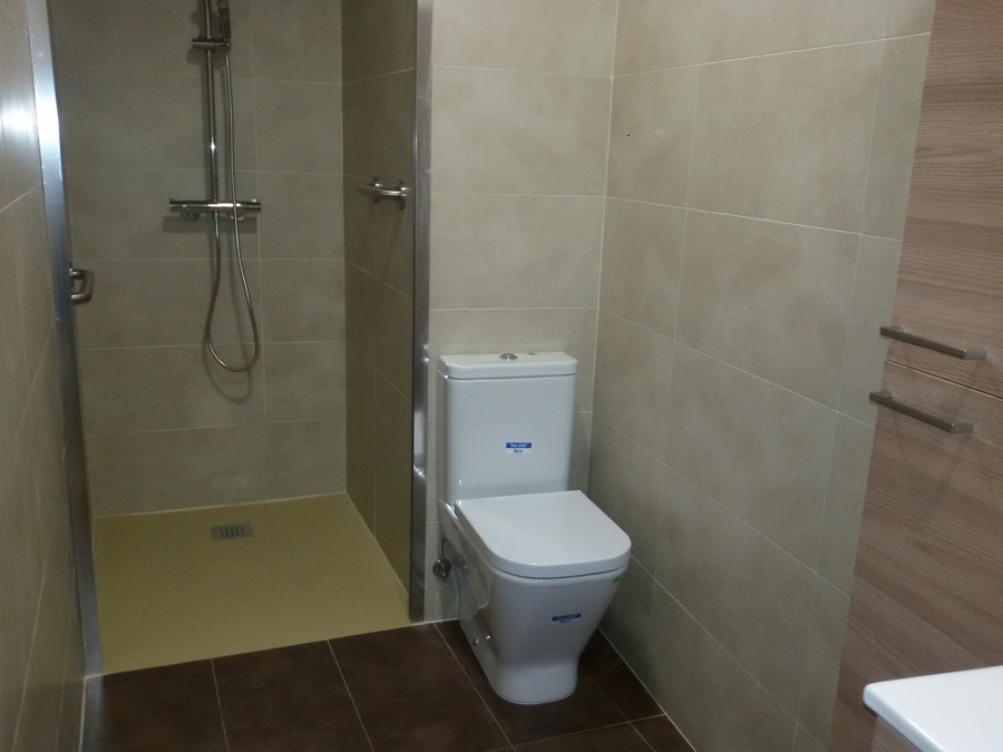 Zona ducha acabada.