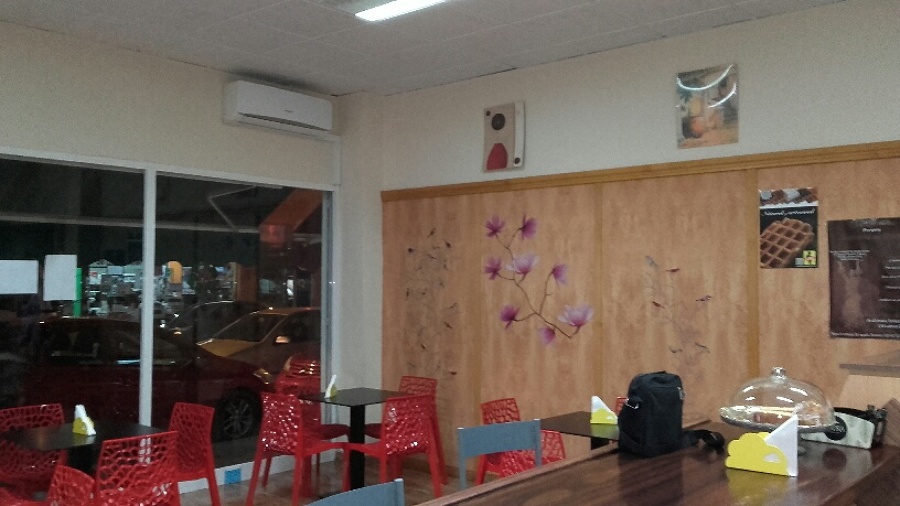 Zona mesas confiteria