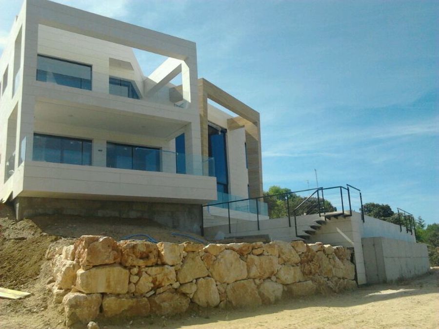 Zona posterior frente al parque natural