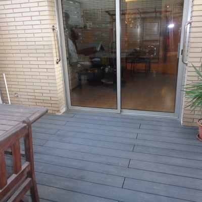 TARIMA ENCAPSULADA GRIS ANTRACITA EN MATARÓ