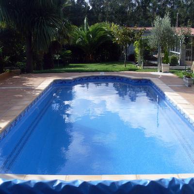 Rehabilitación de piscina de poliéster con gresite