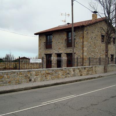 Cambio uso de cuadra a vivienda unifamiliar