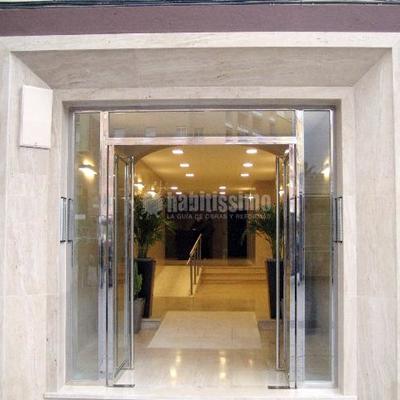 Reforma y decoración de Hall de  edificio 