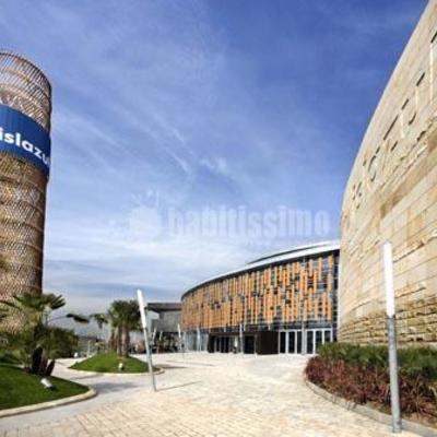 Asistencia Técnica en la Construcción de Fachadas y Cubierta del Centro Comercial y de Ocio Islazul. Madrid.