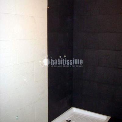 Reforma total baño y estanterías en Pladur