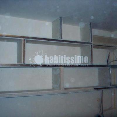 Reforma total baño y estanterías en Pladur