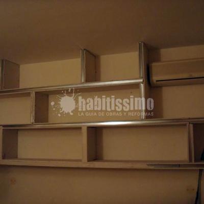 Reforma total baño y estanterías en Pladur