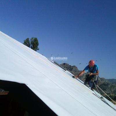 Cubierta y terraza con muchos encuentros y juntas 