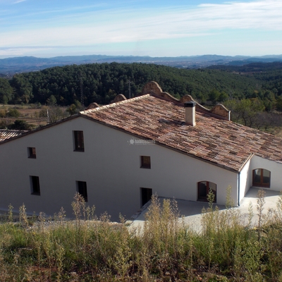 Rehabilitación y reforma de una masia en Font-rubi 