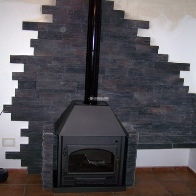 Colocación de piedra en chimenea