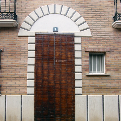 28 viviendas unifamiliares adosadas y cocheras