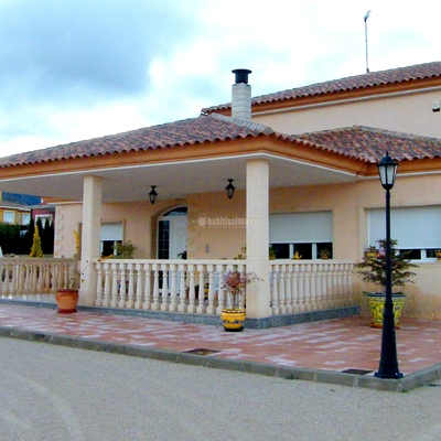 Chalet particula en el Paraje Club de Tenis de Yecla