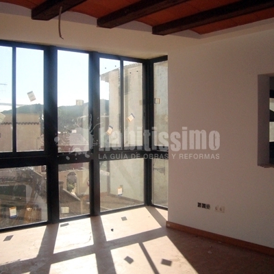 Rehabilitación integral de edificio y fachada en San Mateu, Castellón