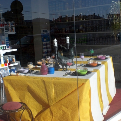 Escaparates en tiendas de Pinturas 