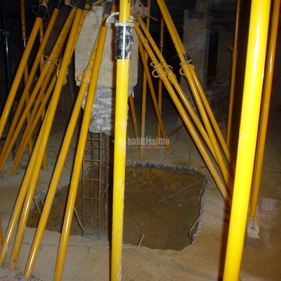 Restauración cimientos y zapatas bajo edificio construido