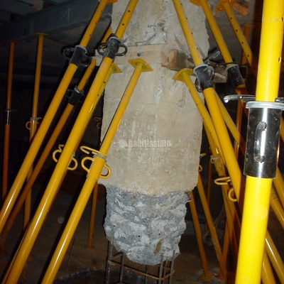 Restauración cimientos y zapatas bajo edificio construido