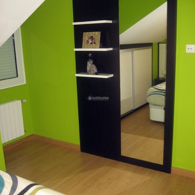 Amueblamiento de ático abuhardillado