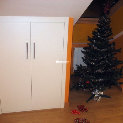 Amueblamiento de ático abuhardillado