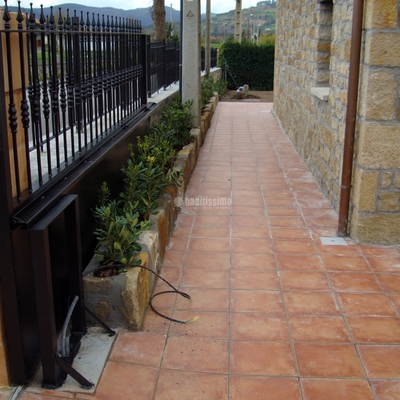 Cambio uso de cuadra a vivienda unifamiliar