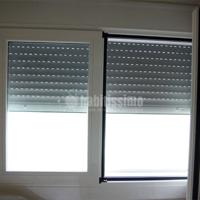 Ventana batiente de aluminio
