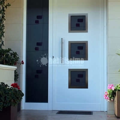 Puerta batiente de aluminio