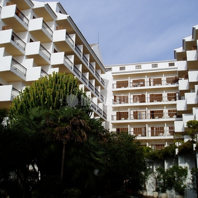 Trabajos De Pintura En Complejos Residenciales