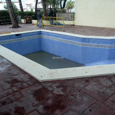 Pavimentacion y Piscina En Catelldefels