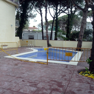 Pavimentacion y Piscina En Catelldefels