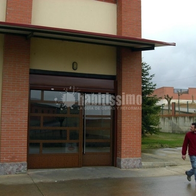 Instalacion Puerta y Persiana Seguridad Bodega Valderas