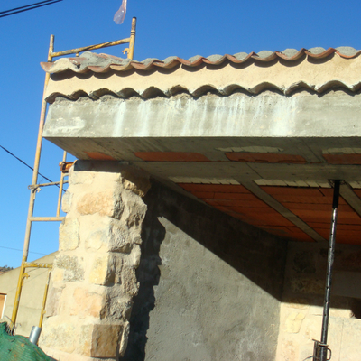 2008 Construccion de vivienda detalle de tejado alero