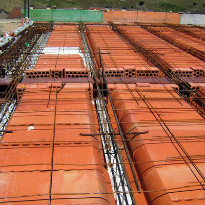 2008-Forjado de vivienda en construcción