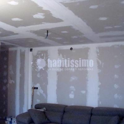 Trasdosados y techos en pladur y modificacción de la instalación eléctrica 