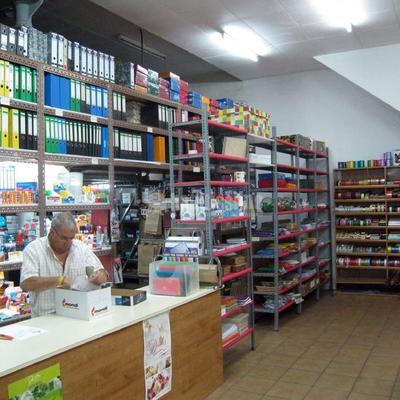 Reforma integral de la papelería Pedra paper tisora