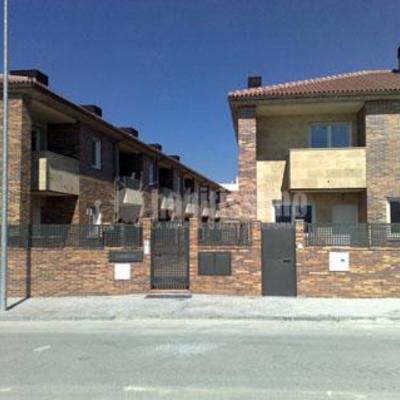 Urbanización de 25 viviendas adosadas