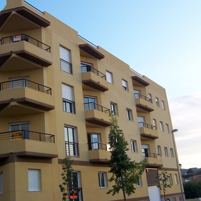 51 Viviendas Con Garajes Y Trasteros