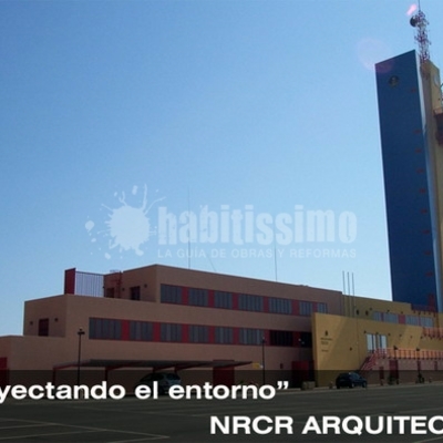 TORRE DE CONTROL Y CAPITANIA MARITIMA EN ALMERIA