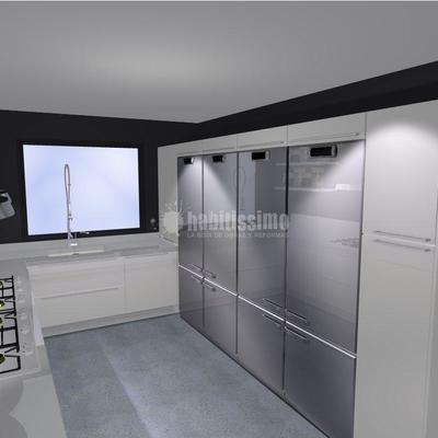 Cocina, bancos, taburetes y barra de un nuevo restaurante